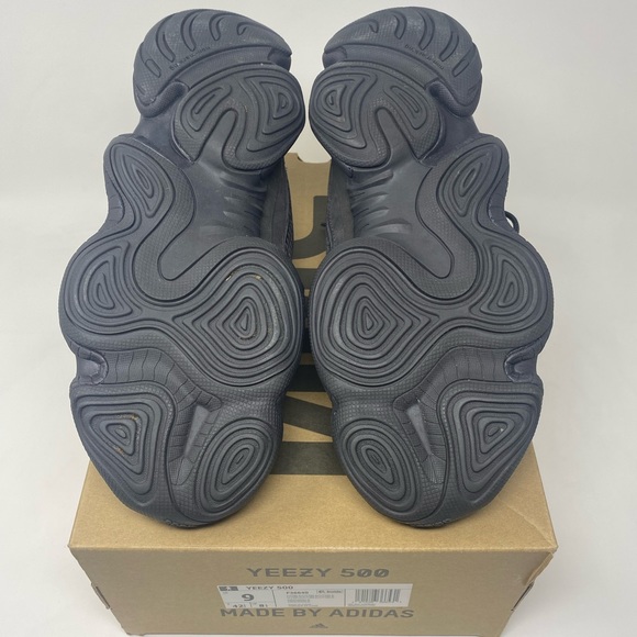Adidas Yeezy 500 - Picture 4 of 5